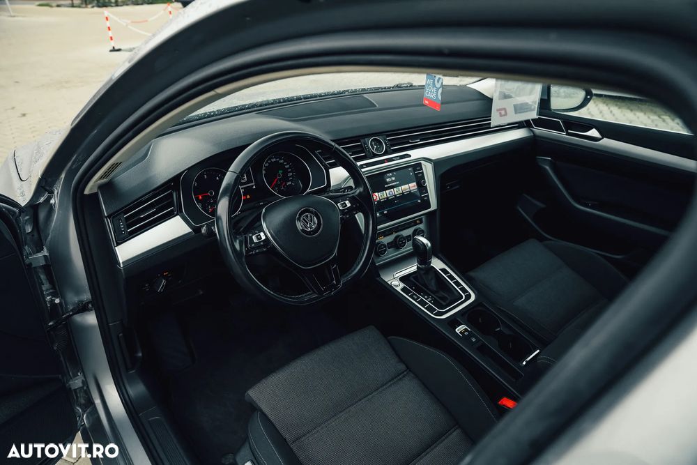 Volkswagen Passat 2.0 TDI DSG Comfortline - 6