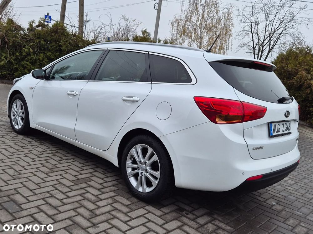 Kia Ceed 1.6 CRDi 128 Platinum Edition - 9
