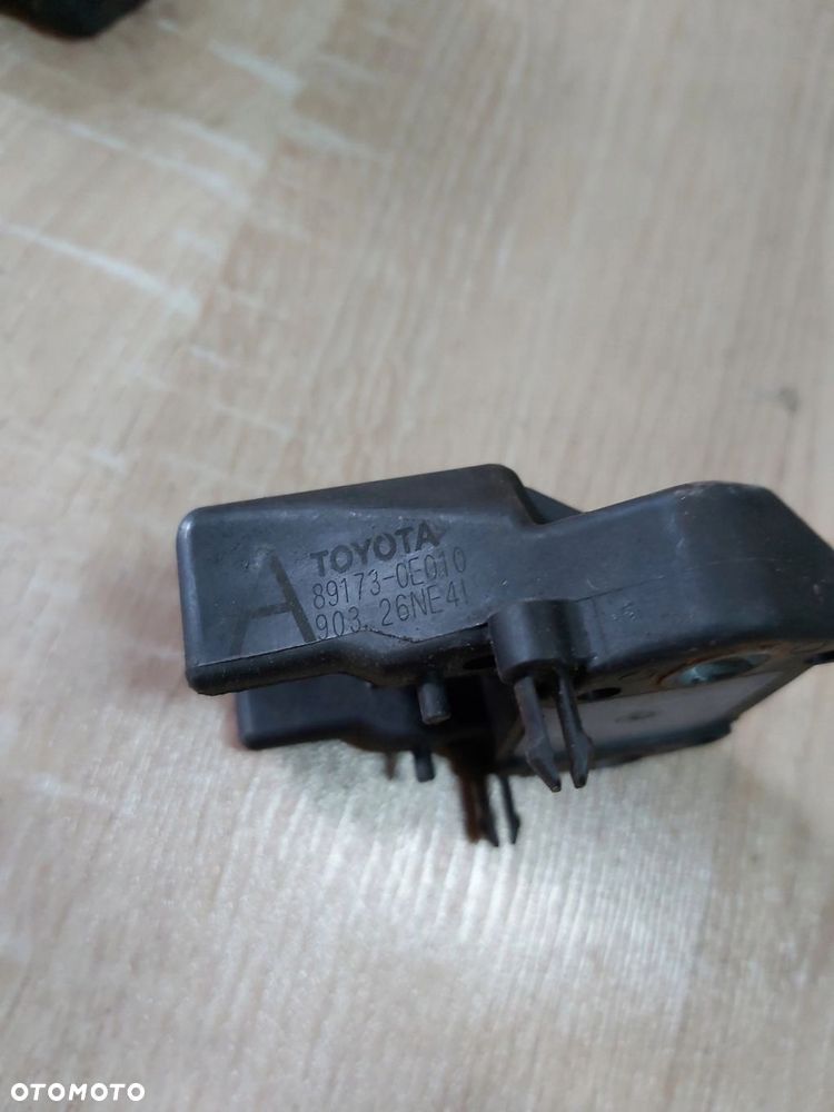 TOYOTA SIENNA czujnik uderzeniowy Lexus RX - 3