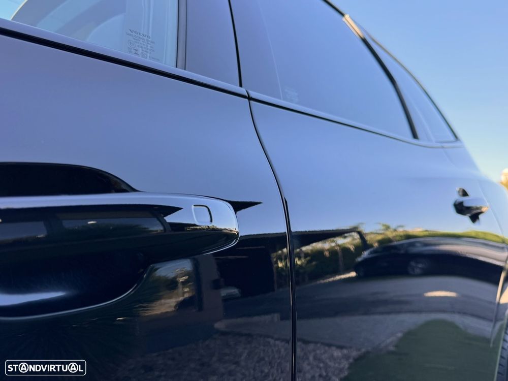 Volvo XC 60 2.0 T6 PHEV Black Edition AWD - 9