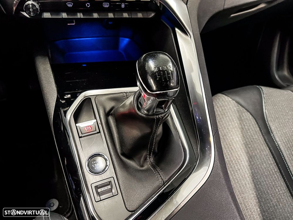 Peugeot 5008 1.2 PureTech Allure - 17