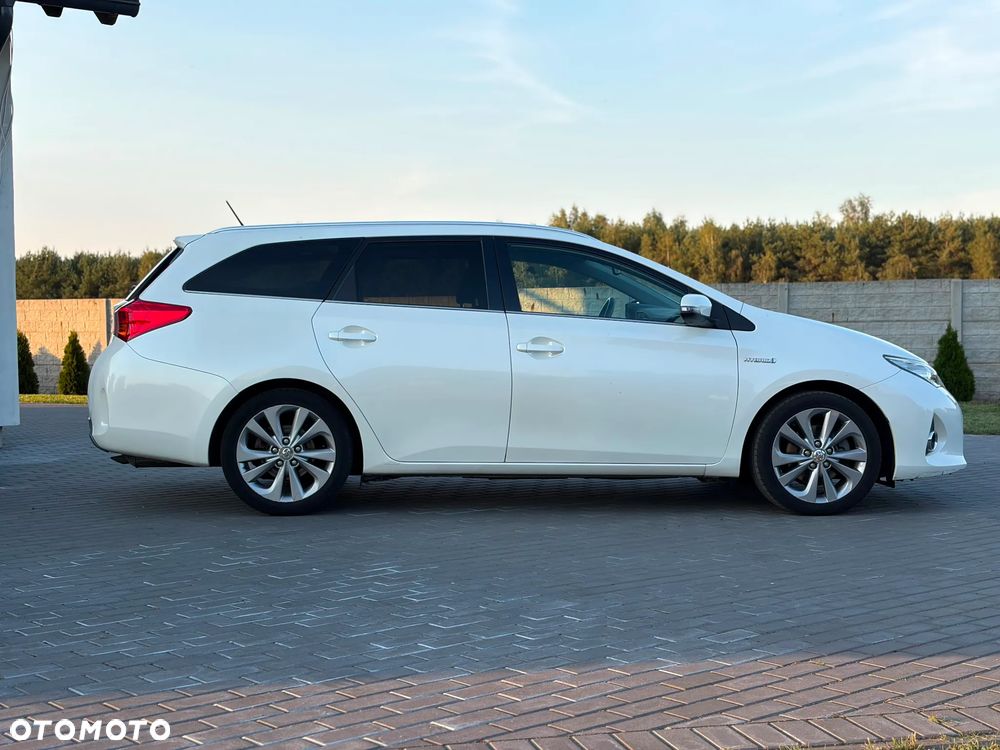 Toyota Auris 1.8 HSD Luna - 3