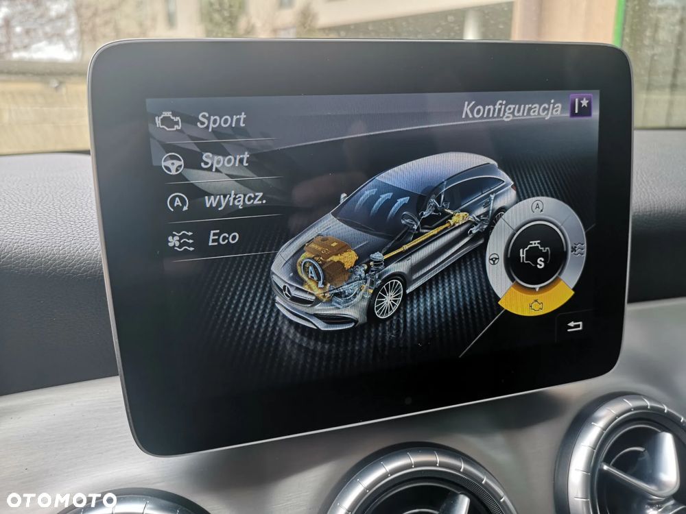 Mercedes-Benz CLA 180 7G-DCT AMG Line - 19