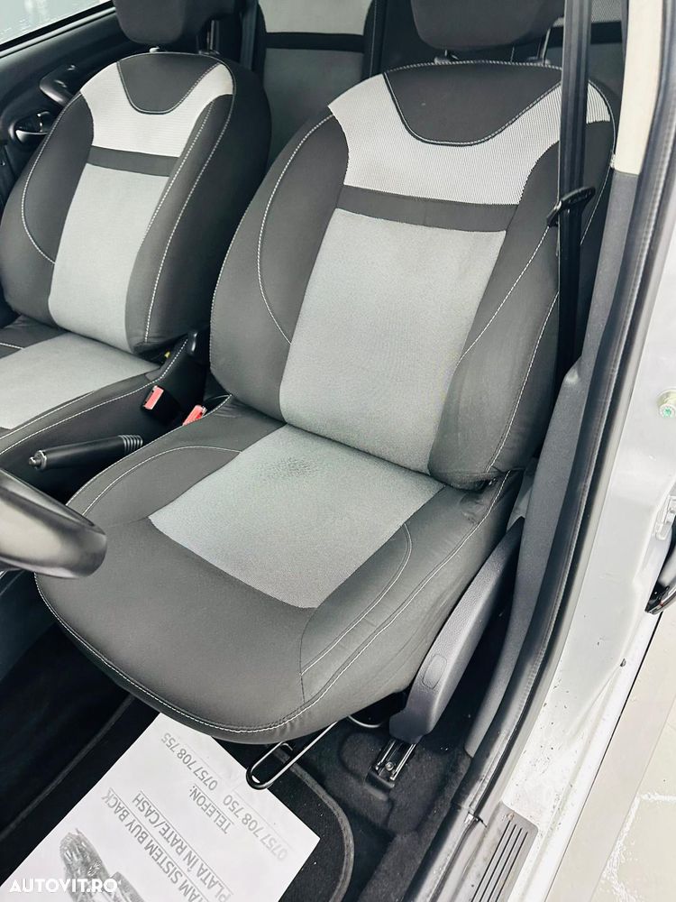 Dacia Duster SCe 115 4x2 Laureate - 18