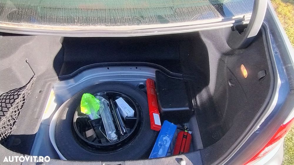 Mercedes-Benz C 200 CDI DPF (BlueEFFICIENCY) 7G-TRONIC - 4