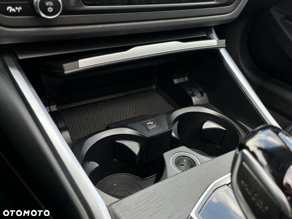BMW Seria 3 - 23