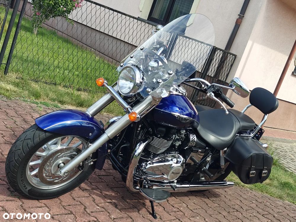 Triumph America - 32