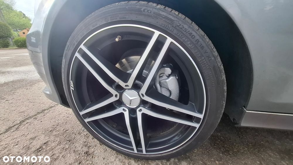 Mercedes-Benz Klasa C 180 CGI BlueEFFICIENCY - 17