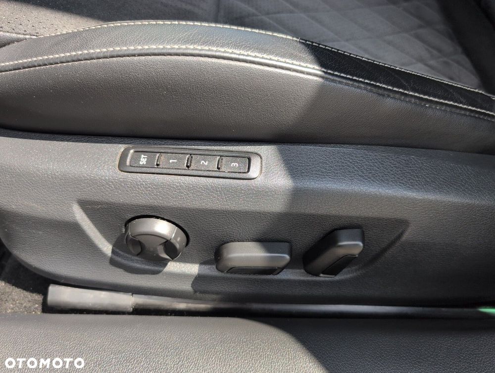 Skoda Superb 2.0 TDI SCR Sportline DSG - 23