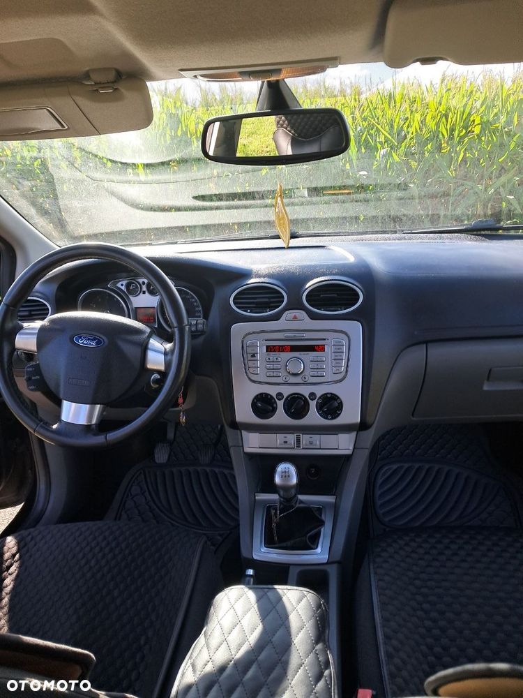 Ford Focus - 11