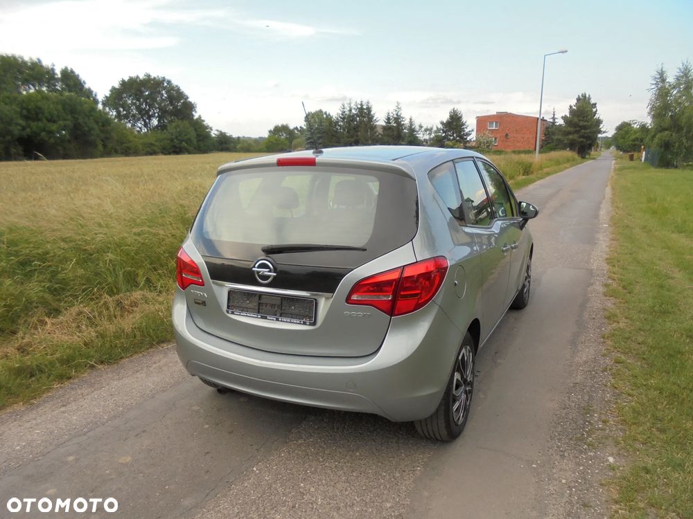 Opel Meriva 1.4 T Essentia S&S - 31