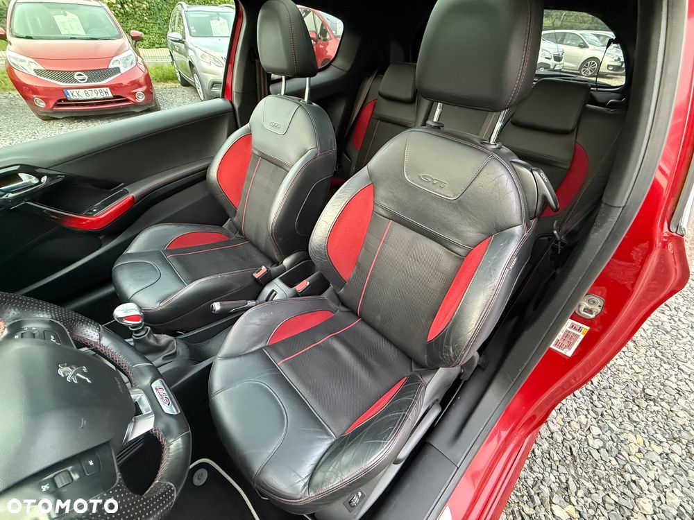 Peugeot 208 GTI 200 THP - 19