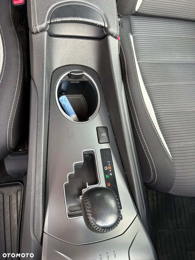 Toyota Avensis 2.0 Premium MS - 17