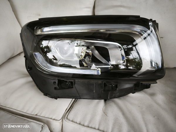 Farol direito full Led performance Mercedes GLB 247