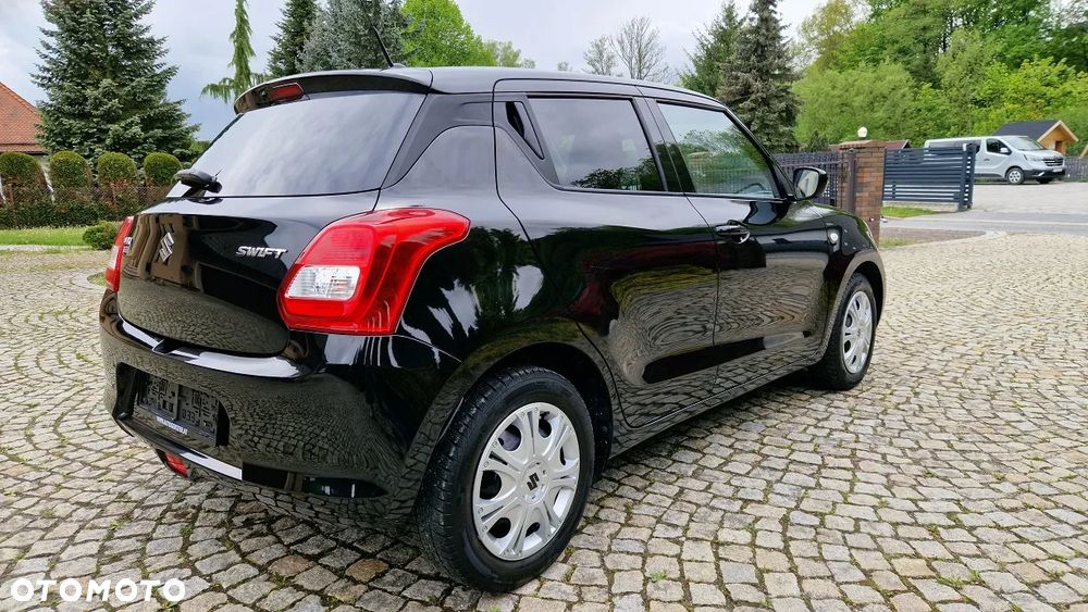 Suzuki Swift 1.2 Premium Plus - 8