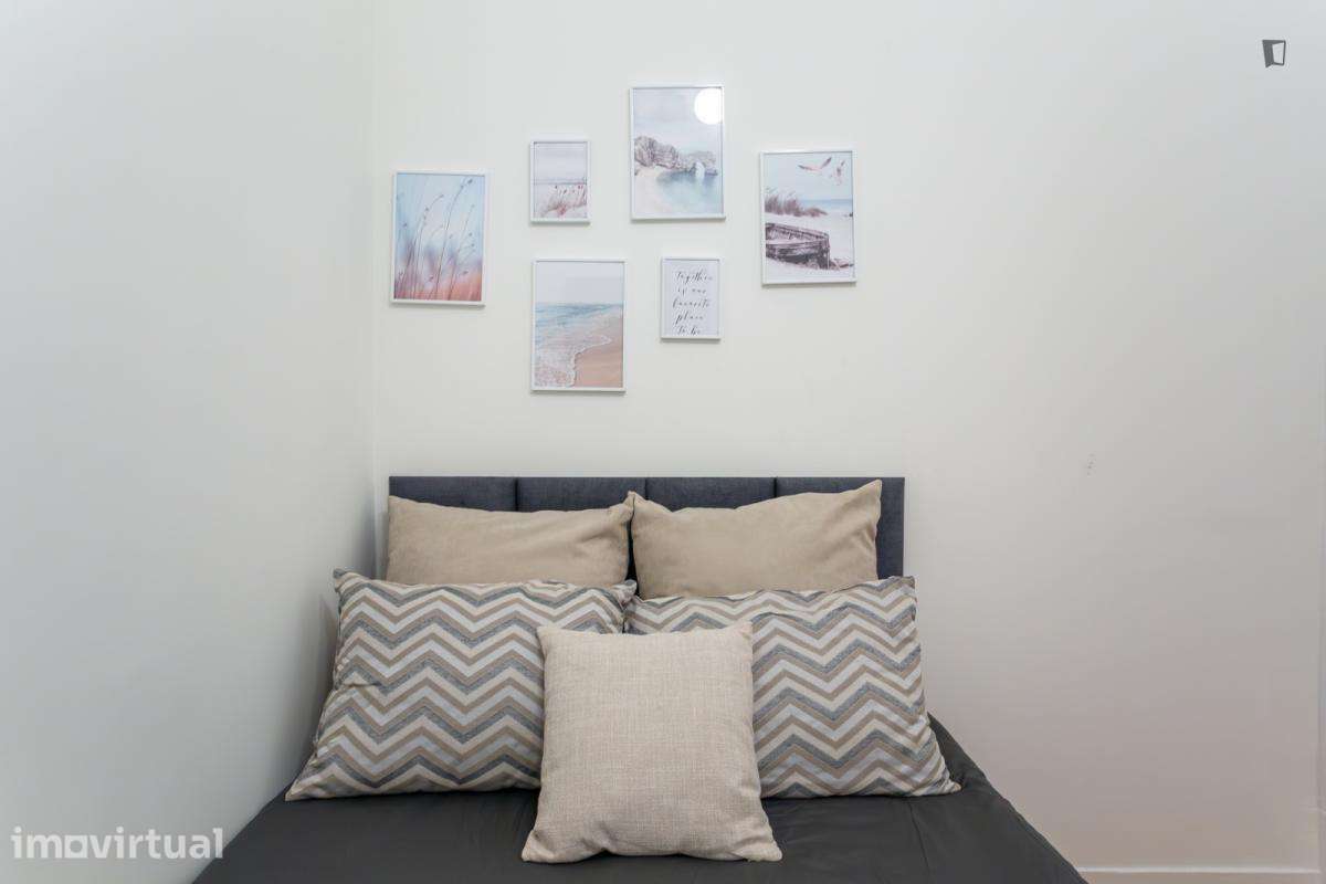 Quarto - localizado em Alcântara Lisbon - Grande imagem: 2/34
