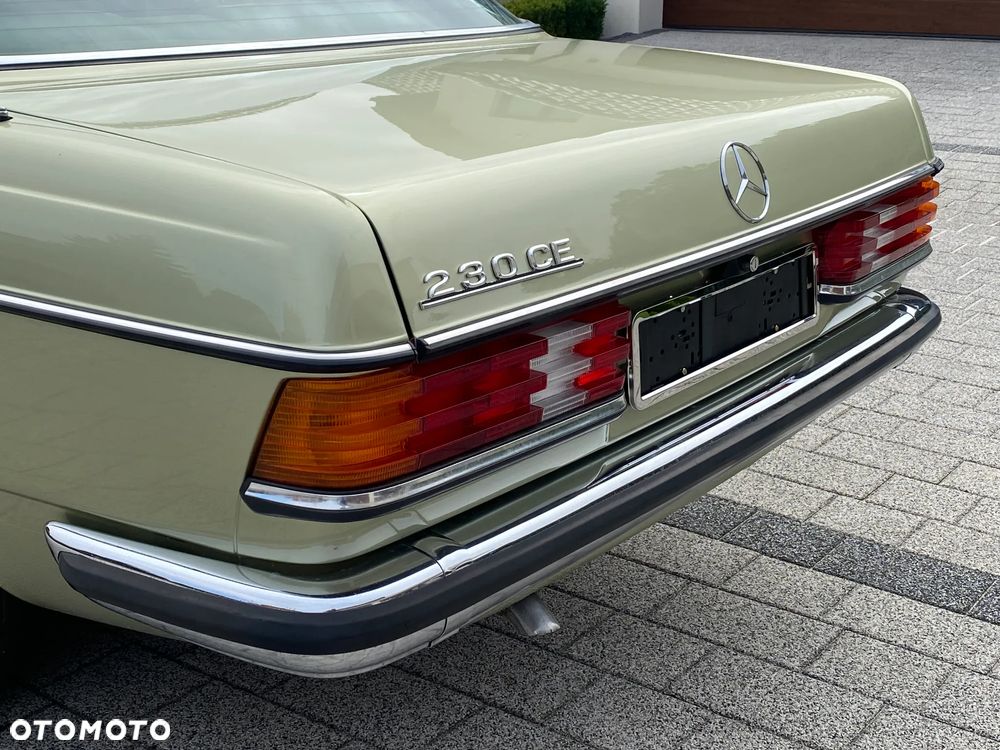 Mercedes-Benz W123 - 15