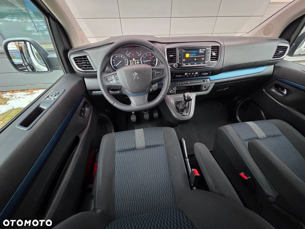 Peugeot Traveller L2 2.0 Allure - 18