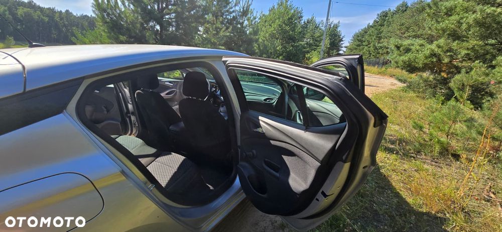 Opel Astra 1.6 CDTI Essentia - 20