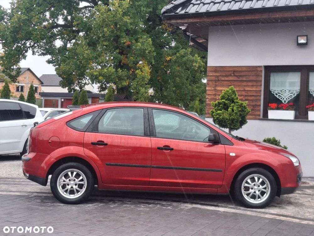 Ford Focus 1.6 16V Style - 20
