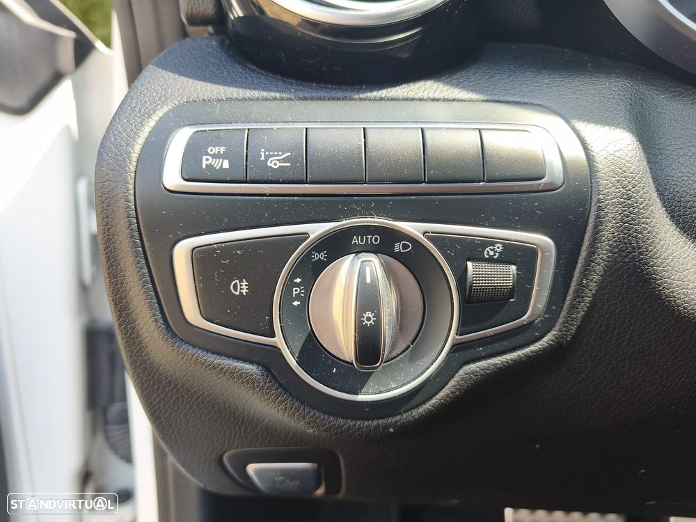 Mercedes-Benz C 220 d Cabrio Aut. - 24
