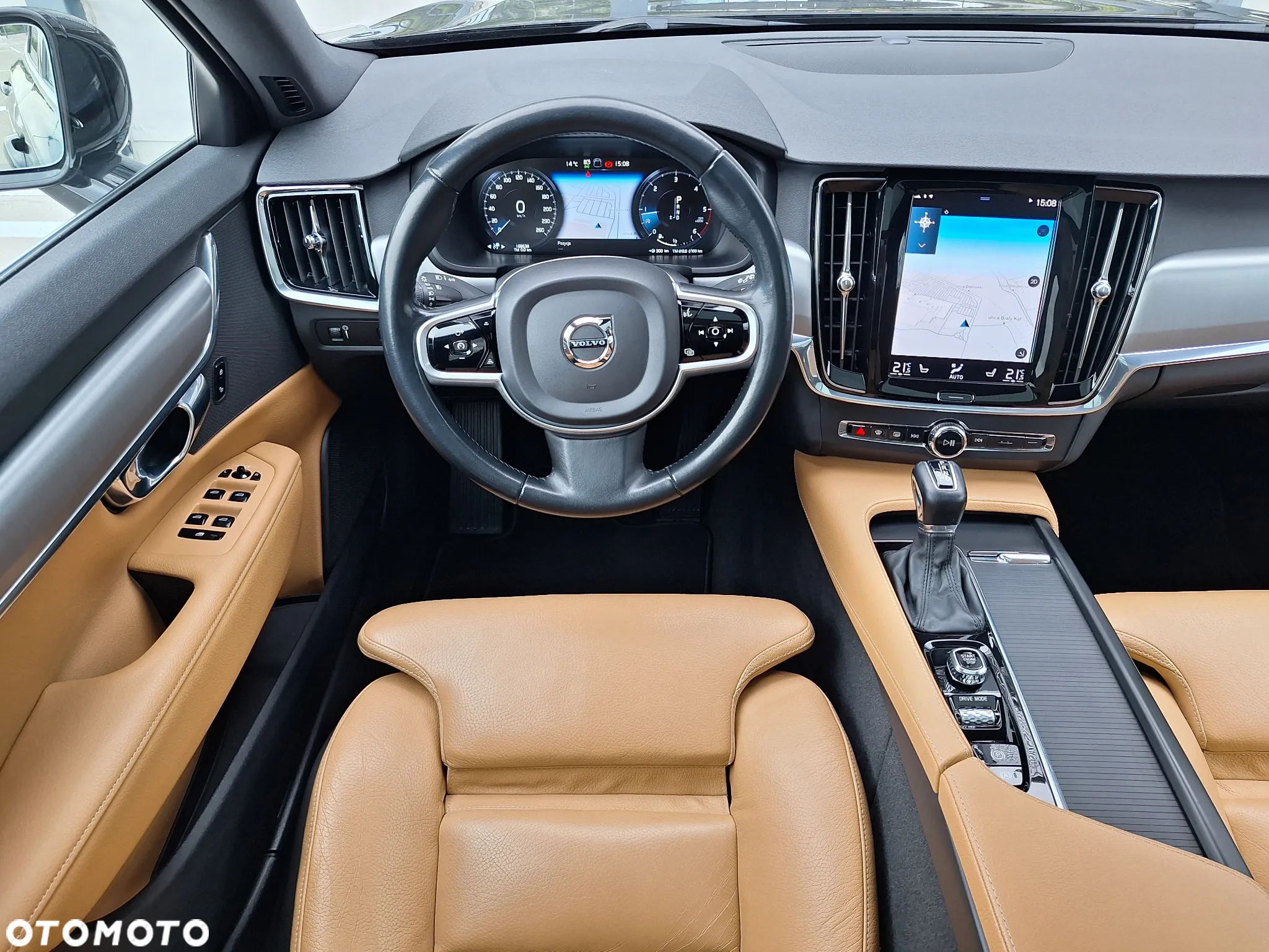 Volvo V90 D4 Momentum Pro - 29