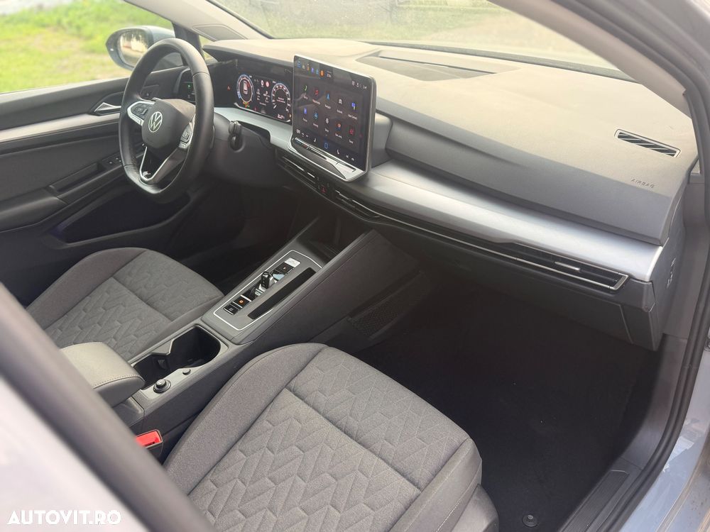 VOLKSWAGEN Golf 2024 — imagine 7