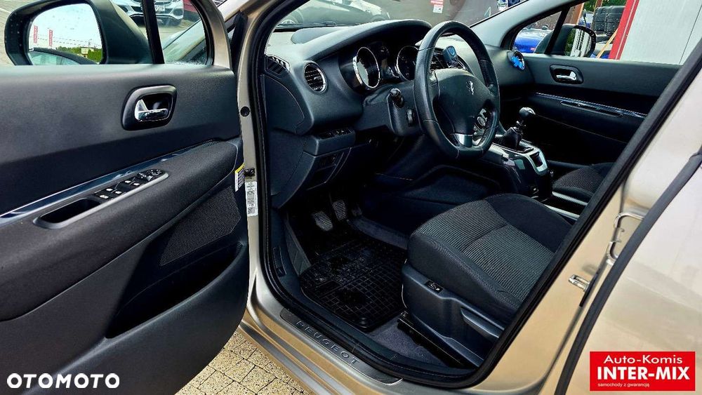 Peugeot 5008 - 23