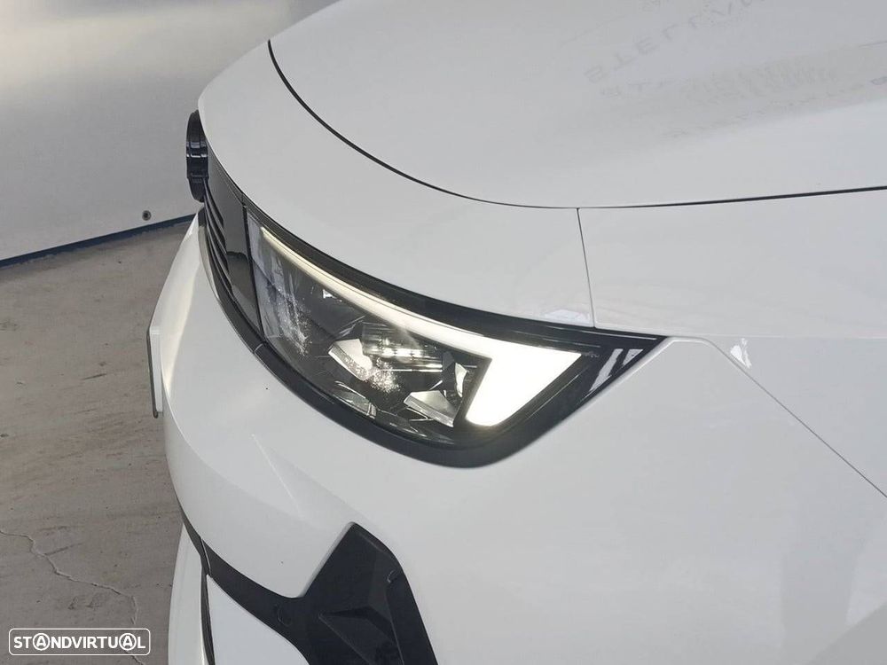 Opel Astra 1.2 T GS Aut. - 25