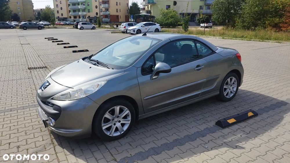 Peugeot 207 CC 1.6 Intense - 12
