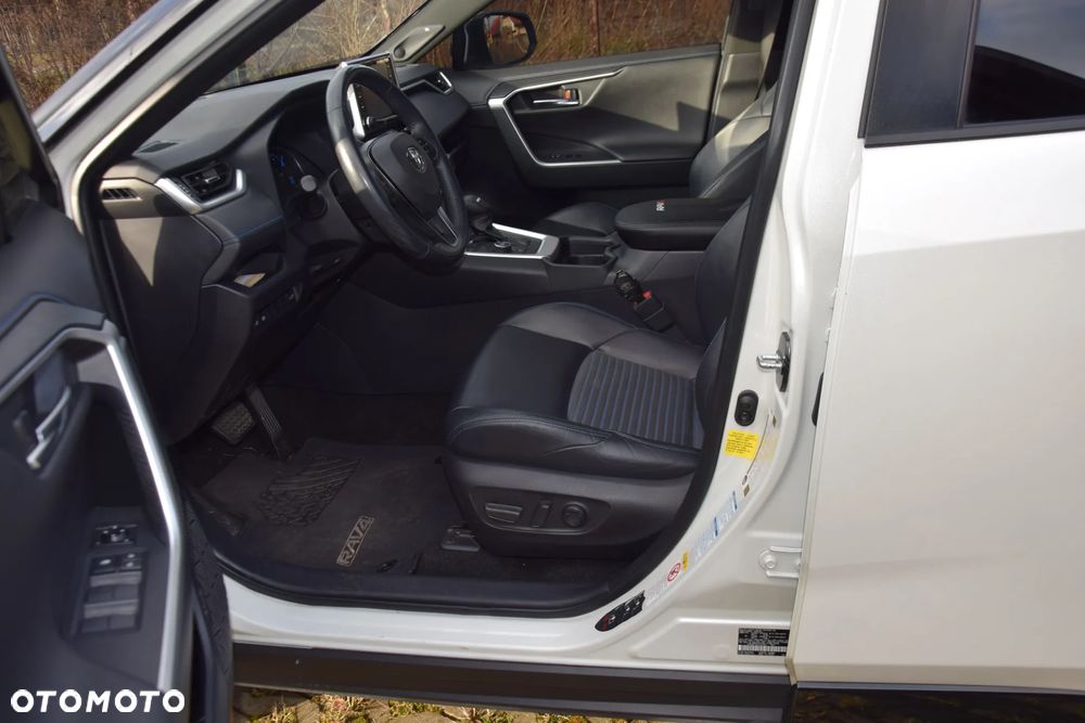 Toyota RAV4 - 13