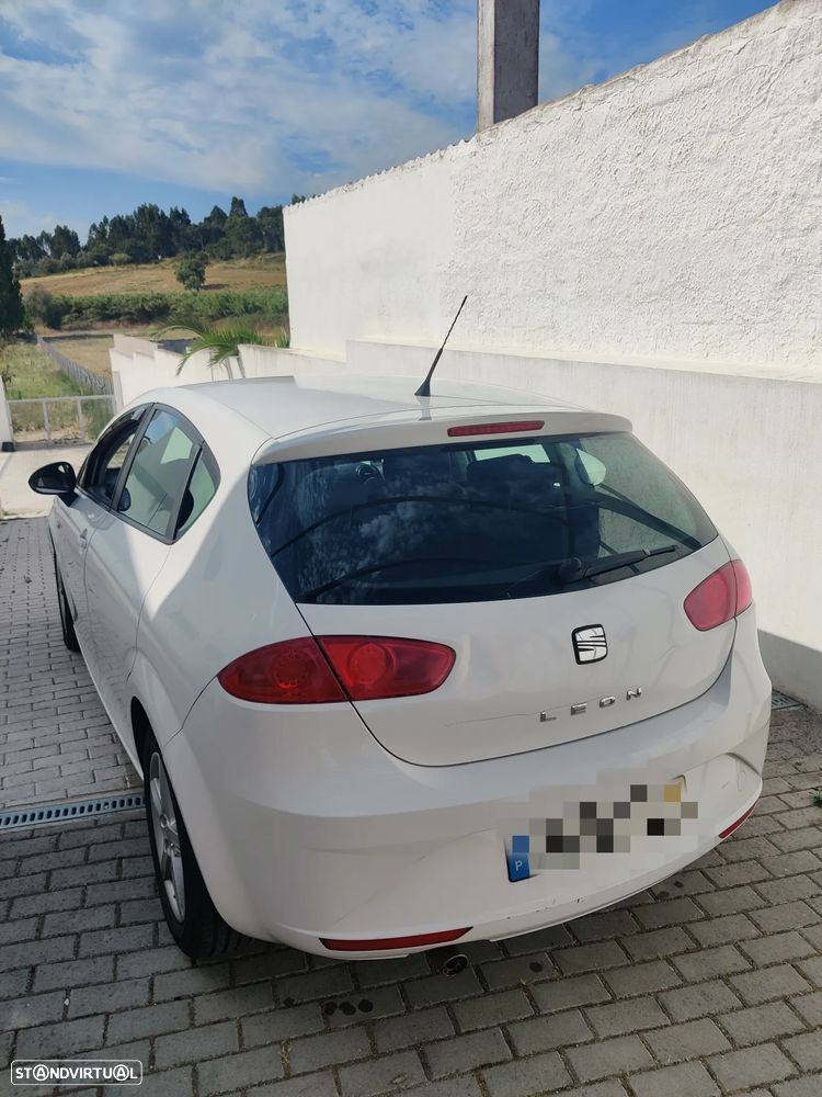 SEAT Leon 1.6 TDI DPF Ecomotive Sport - 6