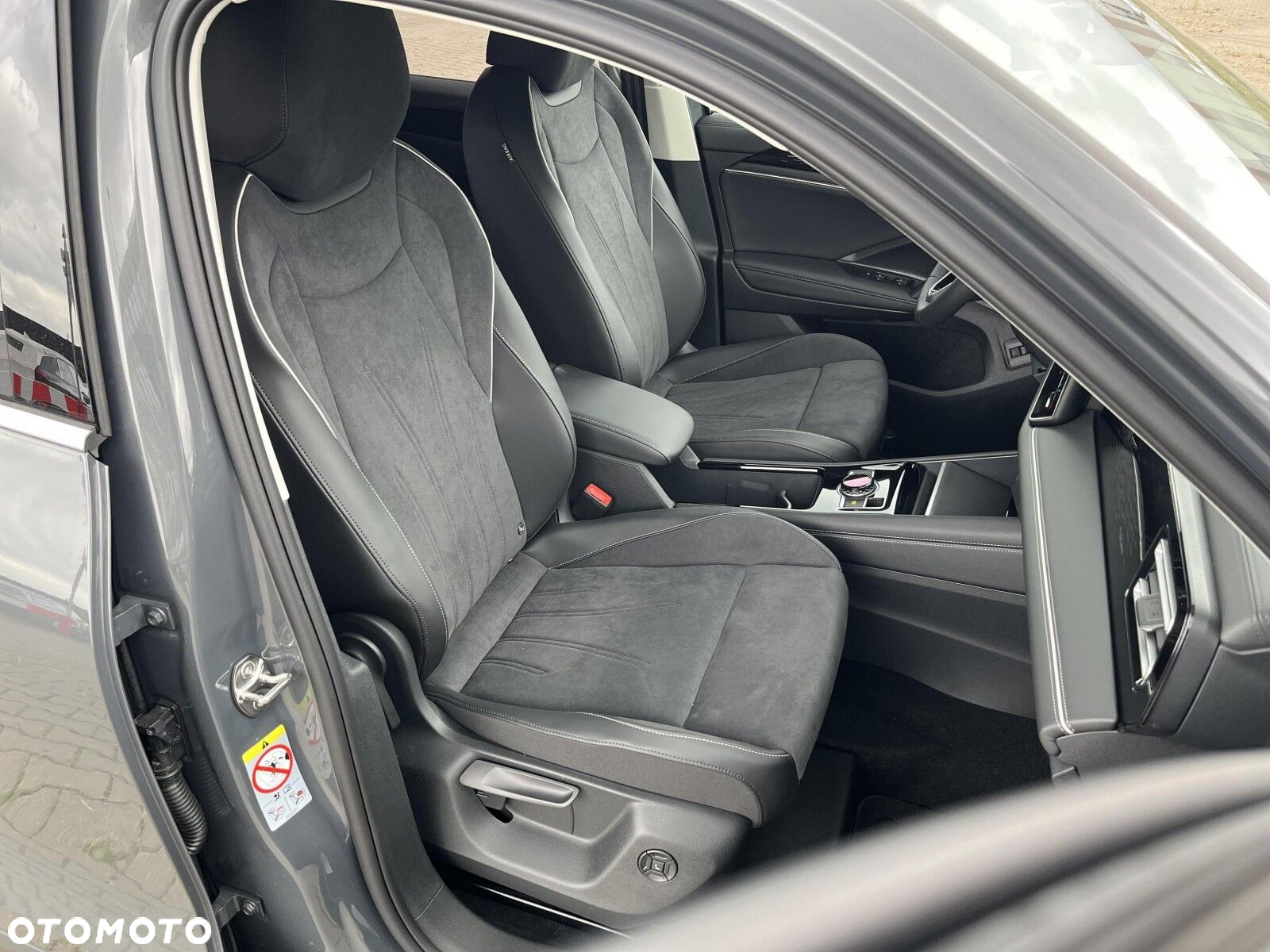 Volkswagen Tiguan - 14