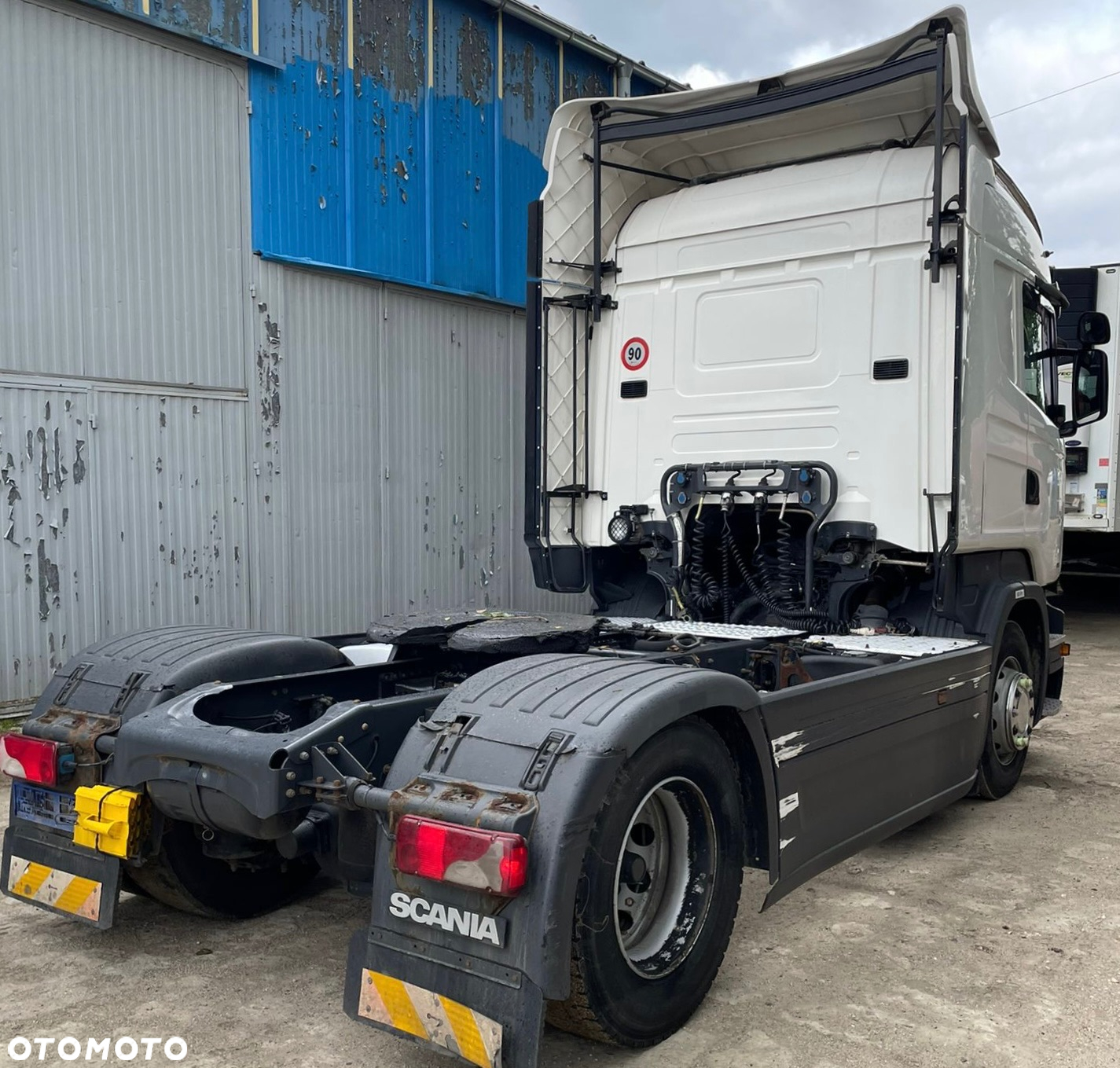 Scania R410 HIGHLINE AUTOMAT RETARDER FULLSPOJLERY NA 4-PODUSZKACH SKÓRA KLIMA LODÓWKA XENONY ORUROWANIE Z HALOGENAMI BEZ EGR EURO 6 2015 IGŁA - 4