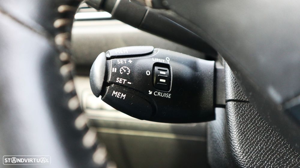 Peugeot 308 1.2 PureTech Allure EAT6 - 21