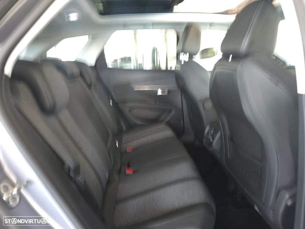Peugeot 3008 1.5 BlueHDi Allure EAT8 - 18