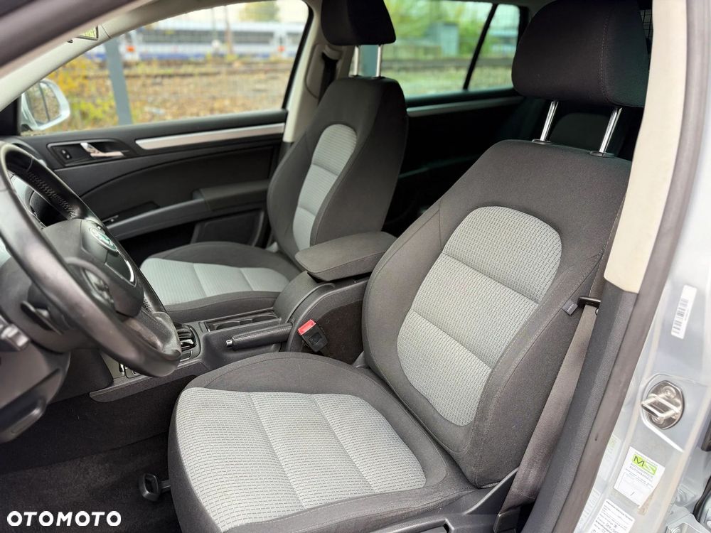 Skoda Superb 2.0 TDI Comfort DSG - 18