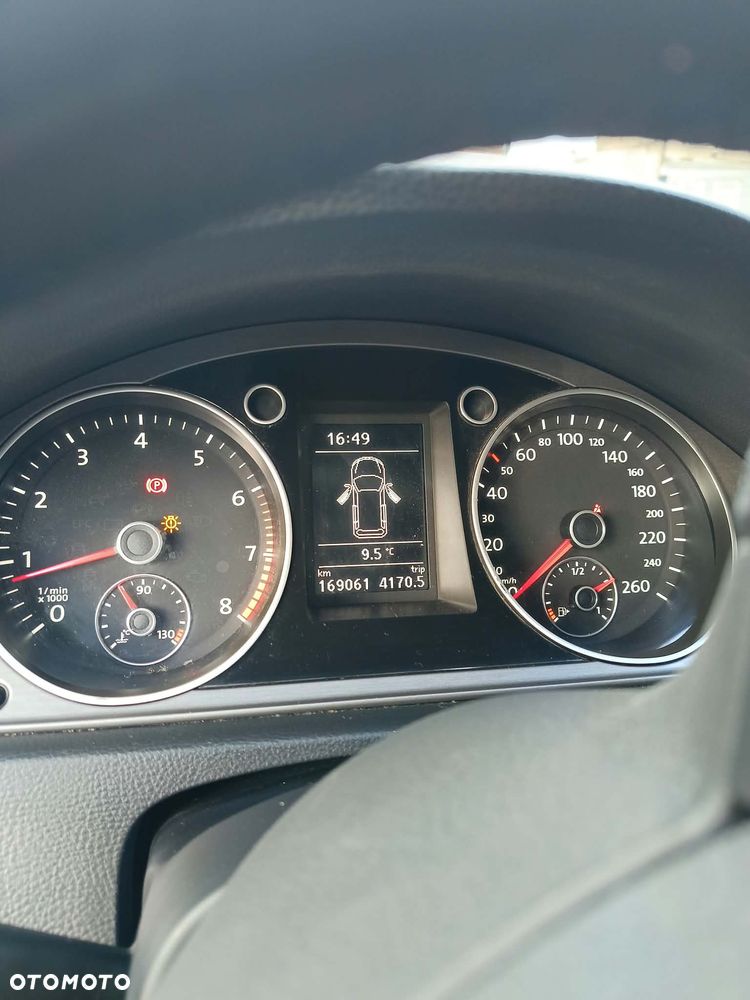 Volkswagen Passat - 22