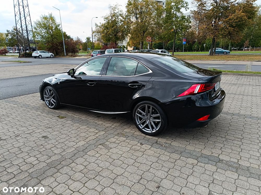 Lexus IS 200t F Sport - 8