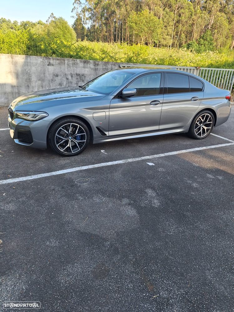 BMW 530 e Pack 50 anos M - 4