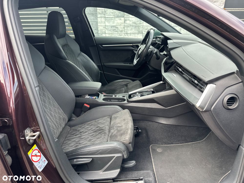 Audi S3 S tronic - 28