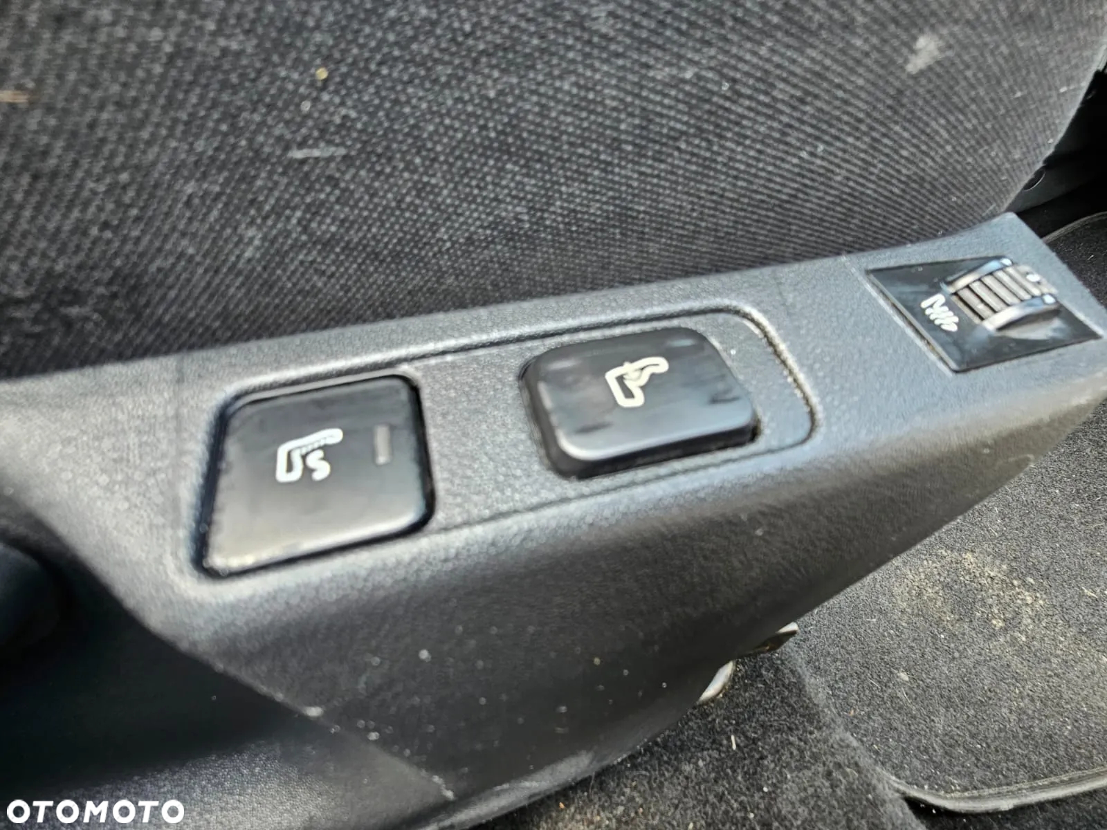 Citroën C4 HDi 110 Exclusive - 20