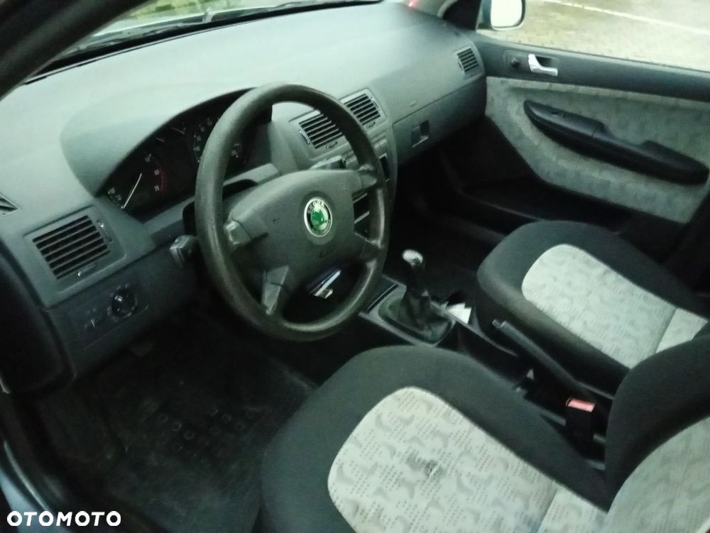 Skoda Fabia - 6