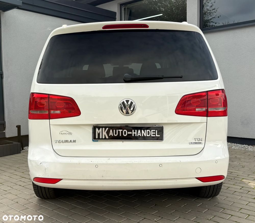 Volkswagen Touran 2011 photo 5
