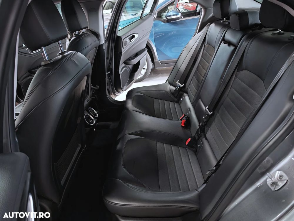 Alfa Romeo Giulia 2.2 JTDM Aut. Super - 36