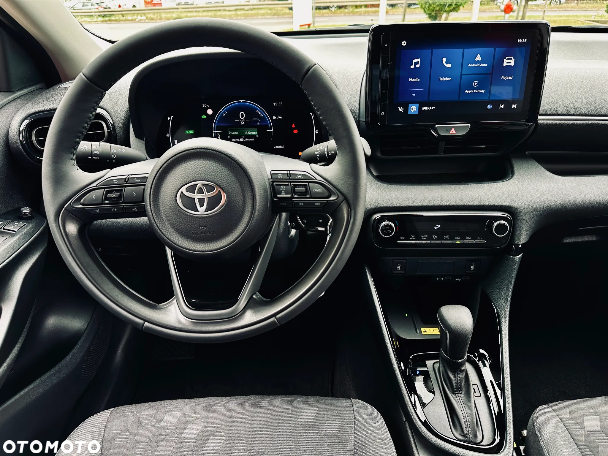 Toyota Yaris Hybrid 1.5 Style - 17