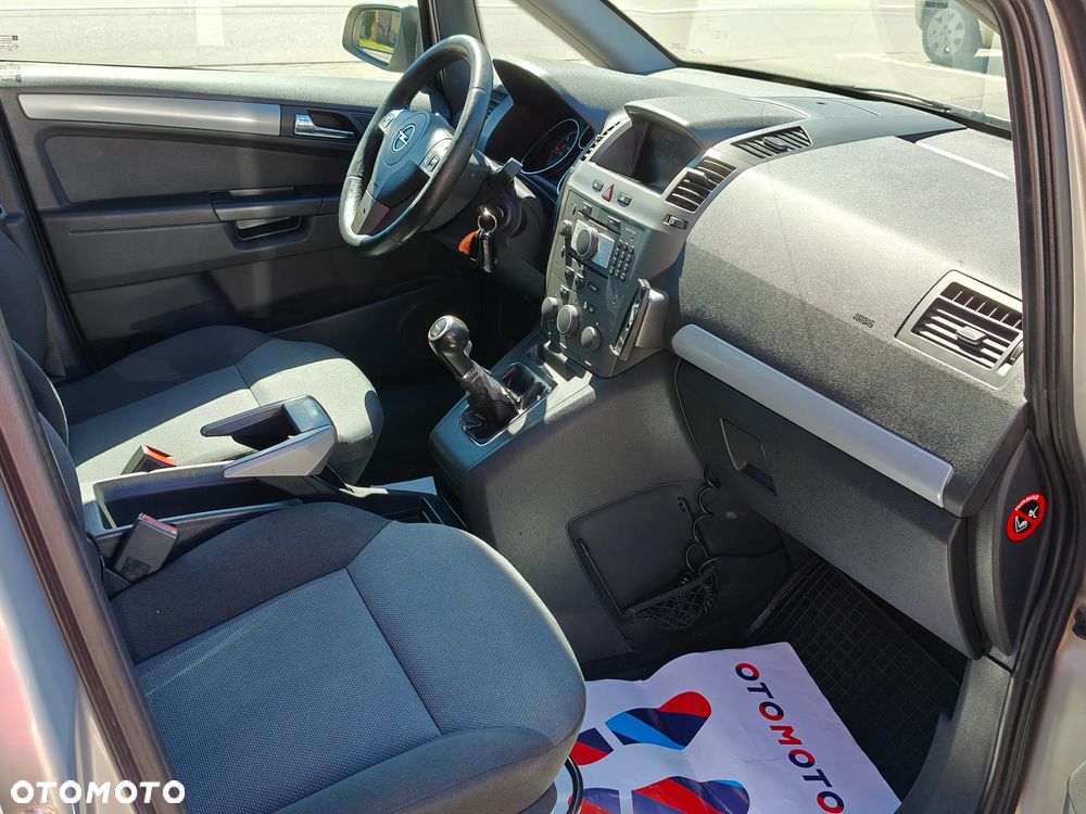 Opel Zafira 1.9 CDTI - 19