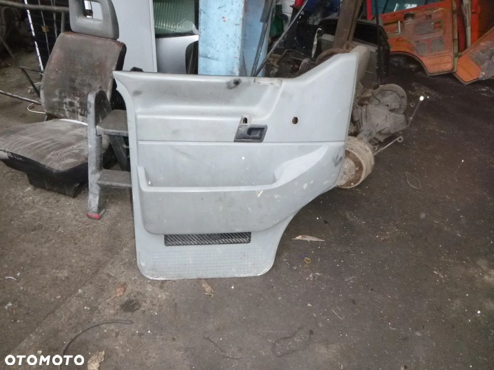 TAPICERKA LEWA PRAWA KIESZEŃ VW T4 - 1