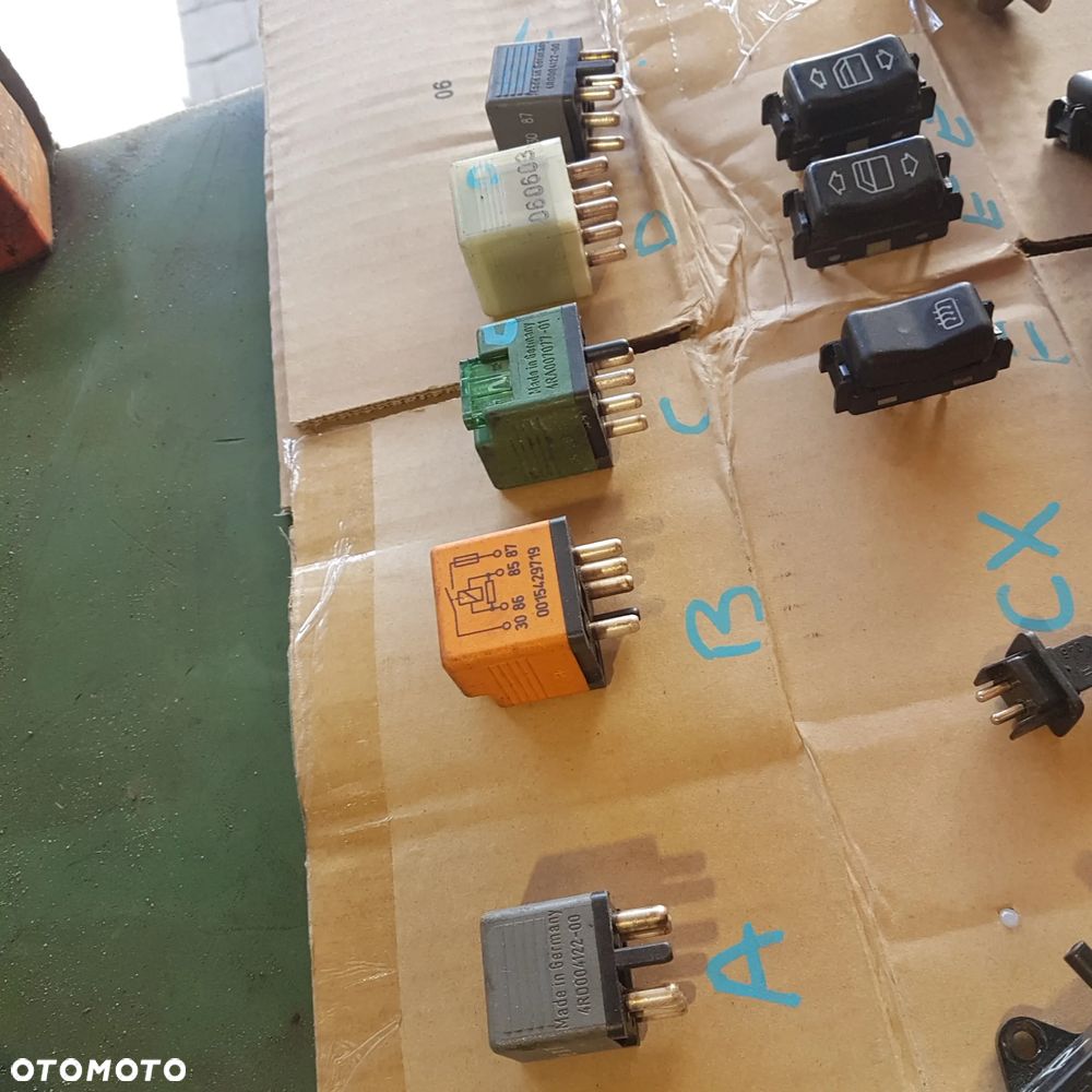 PRZEKAŹNIK moduł POMPY PALIWA MERCEDES 190D, 190E, 300CE, 300D, 300E, 300SE, 300SEL W124 W201 W140 190 R129 w123 w126 w124 coupe - 1