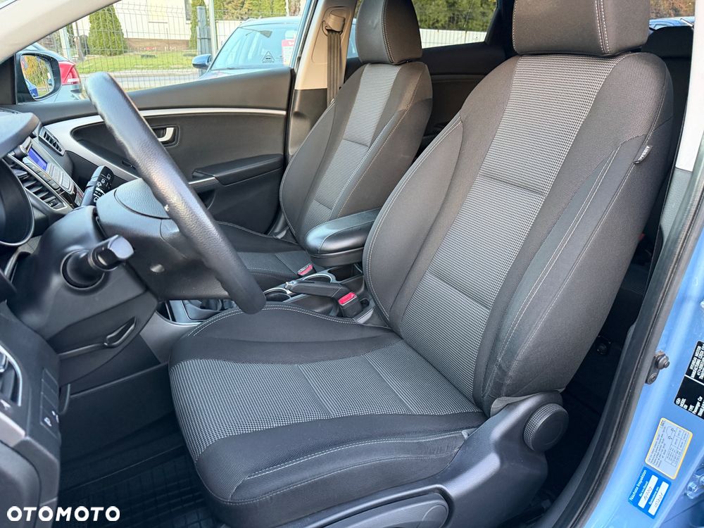 Hyundai i30 1.4 Classic + - 18